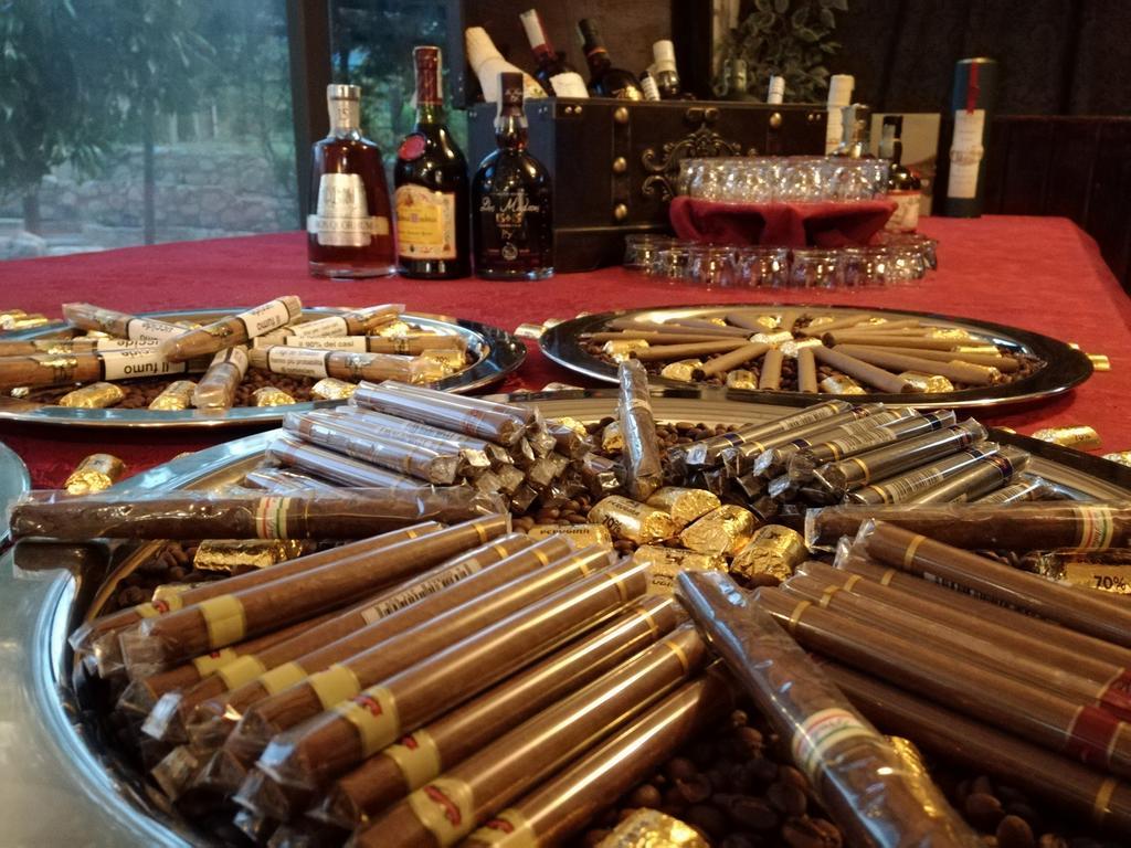Filippone Hotel&Ristorante Gioia Dei Marsi Екстериор снимка