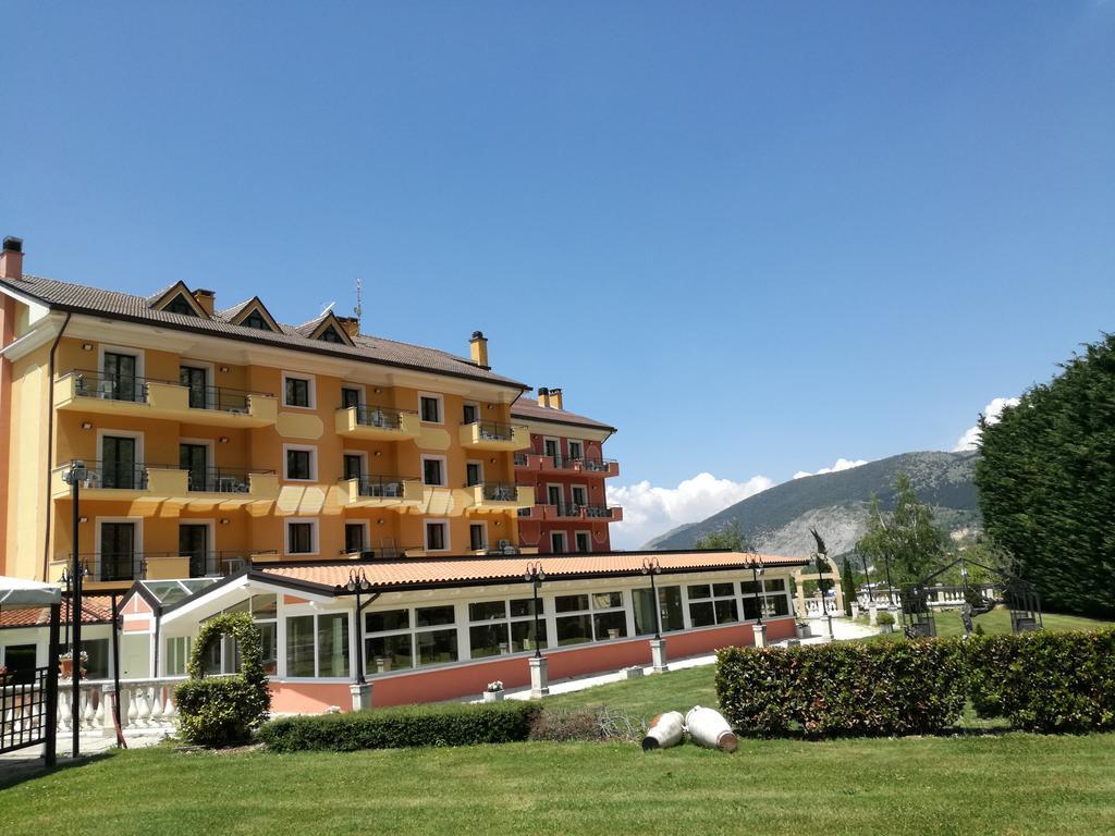 Filippone Hotel&Ristorante Gioia Dei Marsi Екстериор снимка